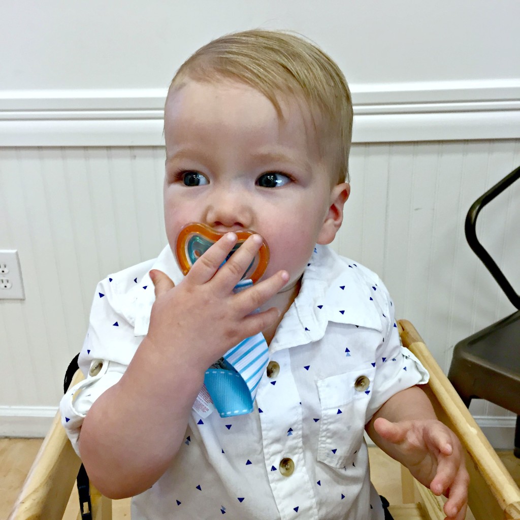 Pacifier Review: Munchkin Latch!